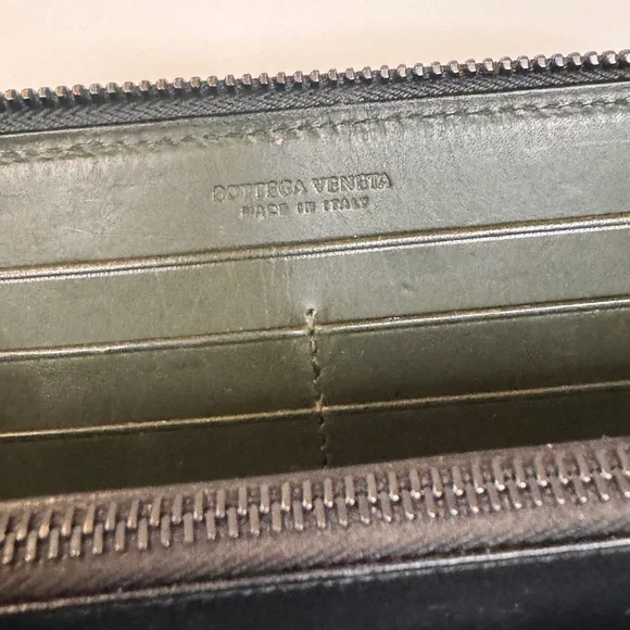 Bottega Veneta Intrecciato Green Leather Zip Wallet - Picture 6 of 8